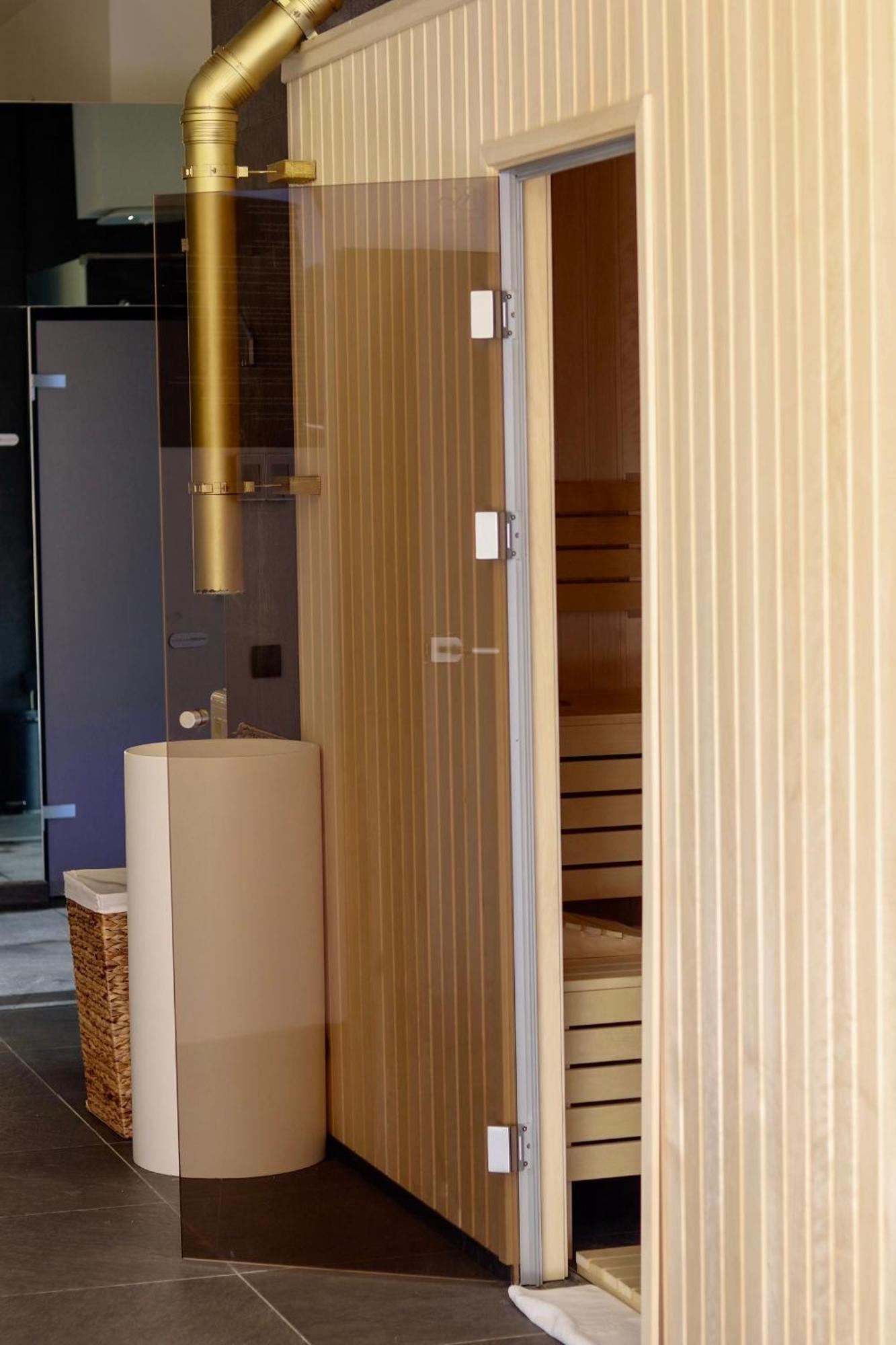 Swissotel SJJ Eksteriør bilde A modern Finnish sauna