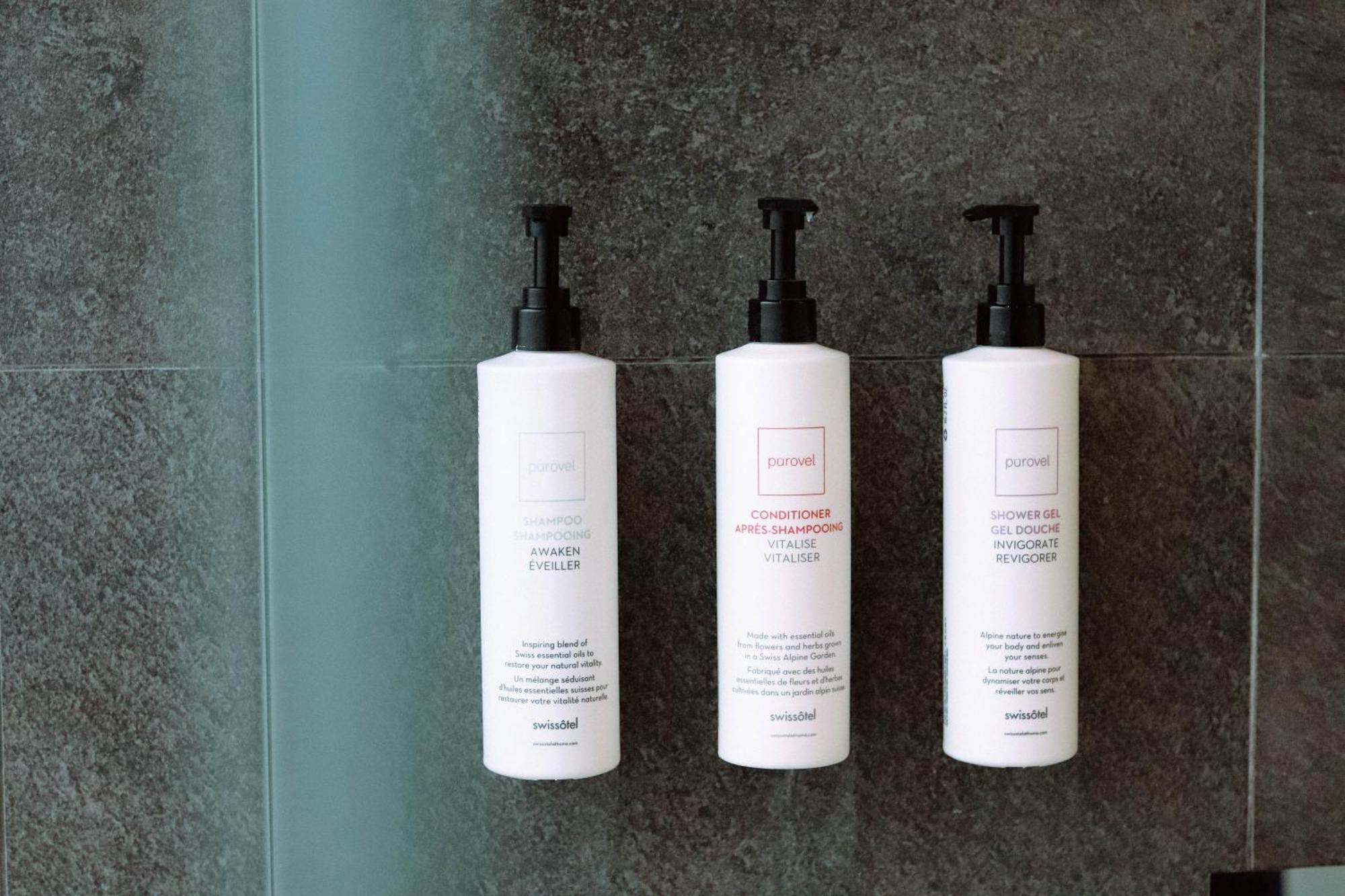 Swissotel SJJ Eksteriør bilde Shampoo, conditioner and body wash