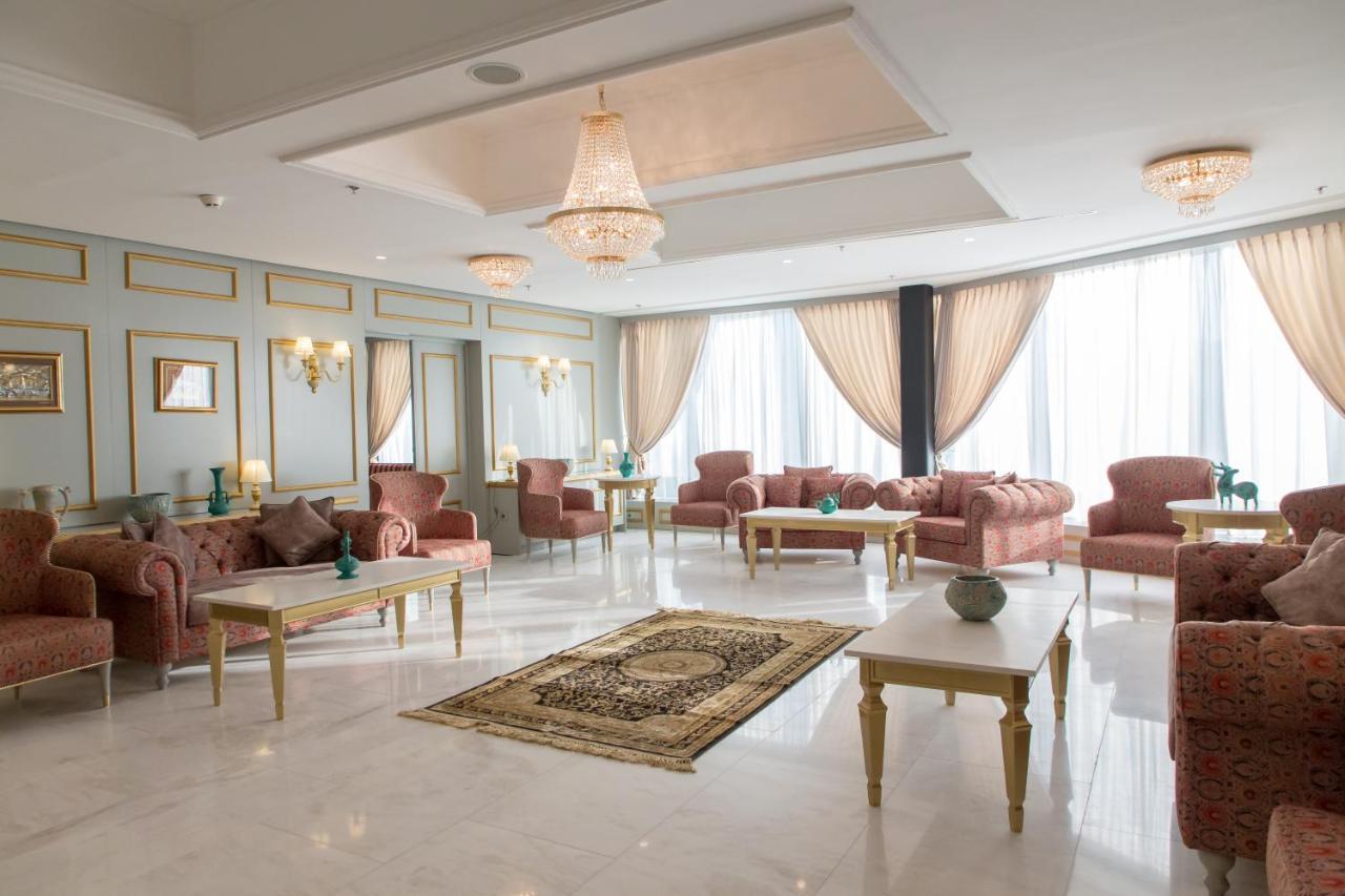 Swissotel SJJ Eksteriør bilde The lobby of the hotel